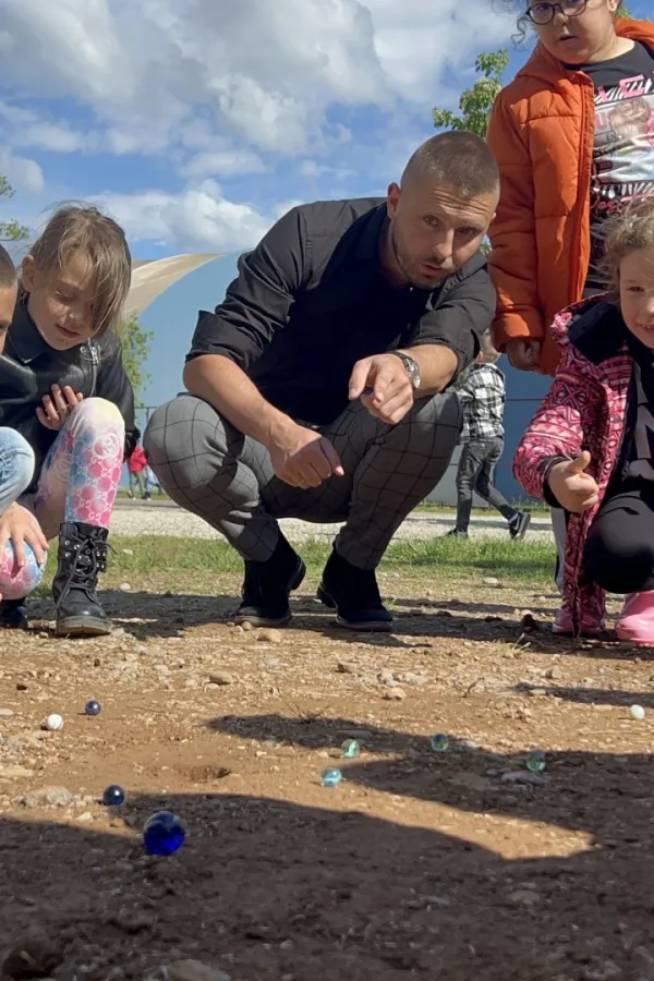 (VIDEO) &bdquo;Klikeriјada&rdquo; u O&Scaron; &bdquo;Pavle Rovinski&rdquo;: Klikeri ne idu u zaborav