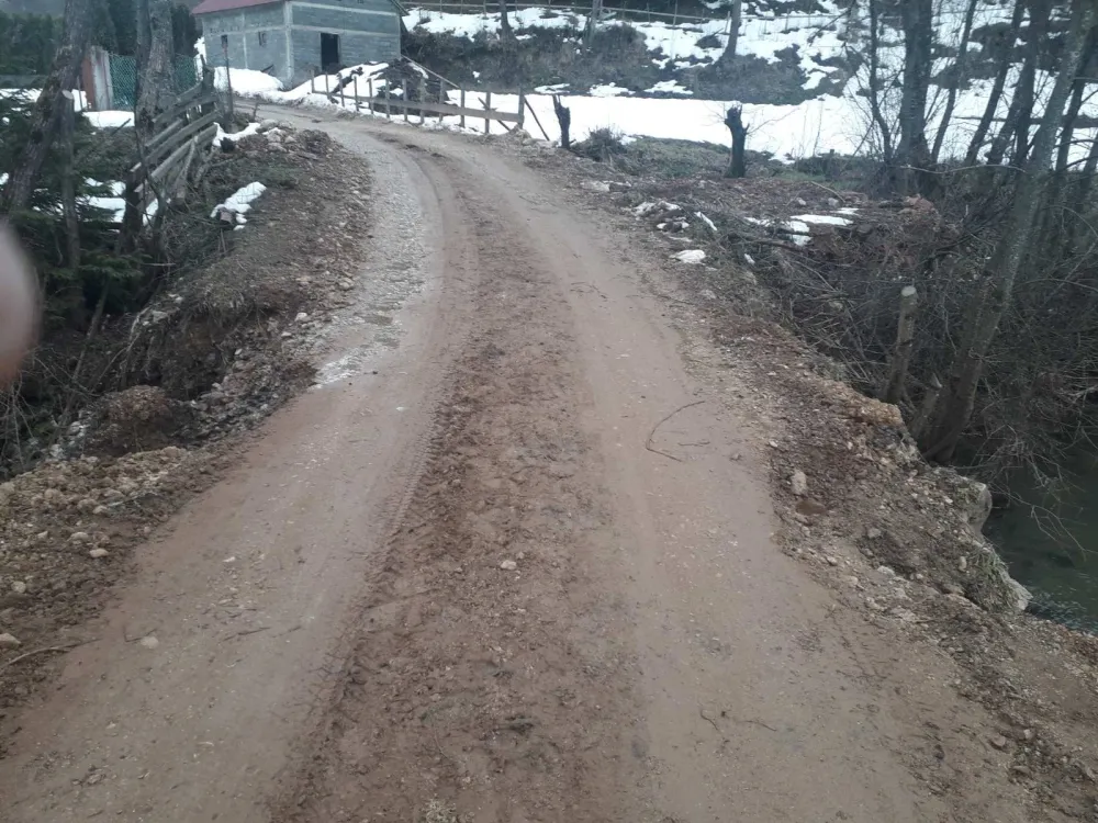 Mјe&scaron;tani MZ Bli&scaron;kova- Kovren: Blokiraćemo saobraćaј ka Pljevljima ako se ne saniraju mostovi