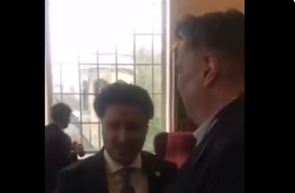 Abazović u dru&scaron;tvu Du&scaron;ka Kneževića