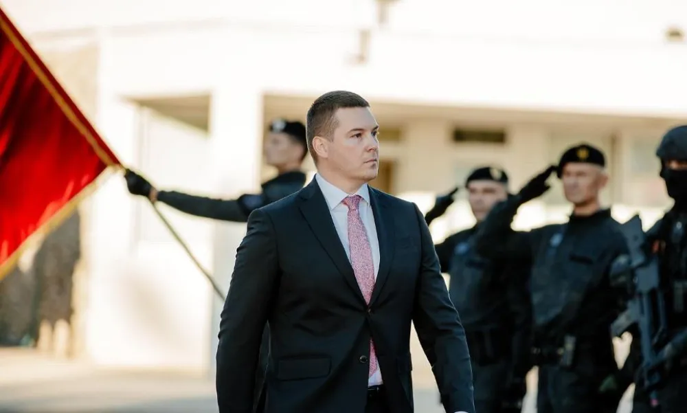 Аџић донио рјешење о суспензији 18 полицијских службеника