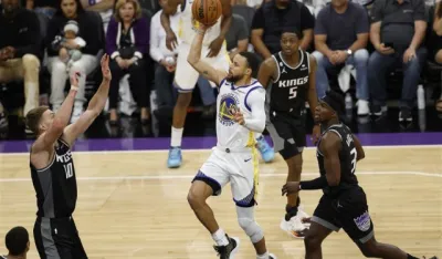 Stef Kari postigao 50 poena