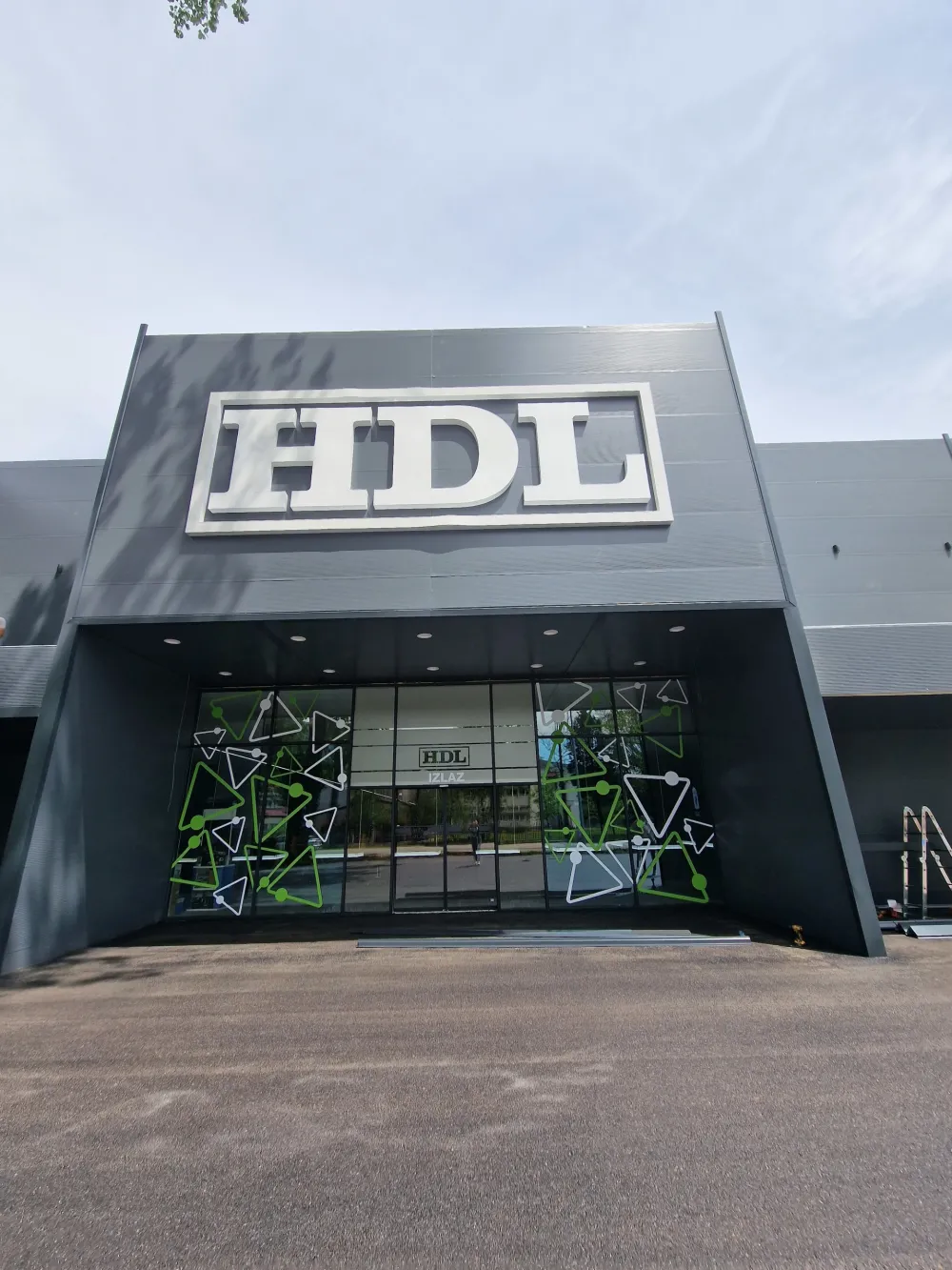 HDL otvara vrata najvećeg marketa u Danilovgradu