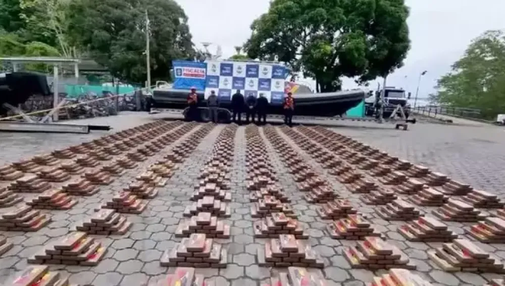 (VIDEO) Kolumbijska mornarica presrela "narko podmornicu" sa tri tone kokaina