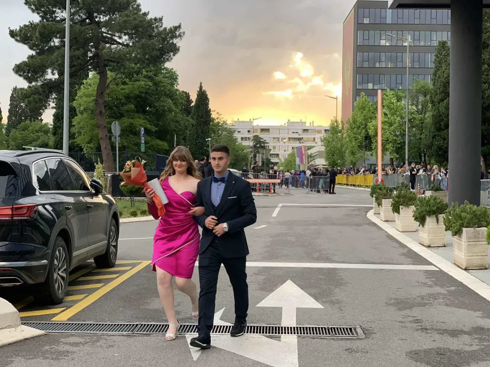 (VIDEO) Pratite prenos četiri mature