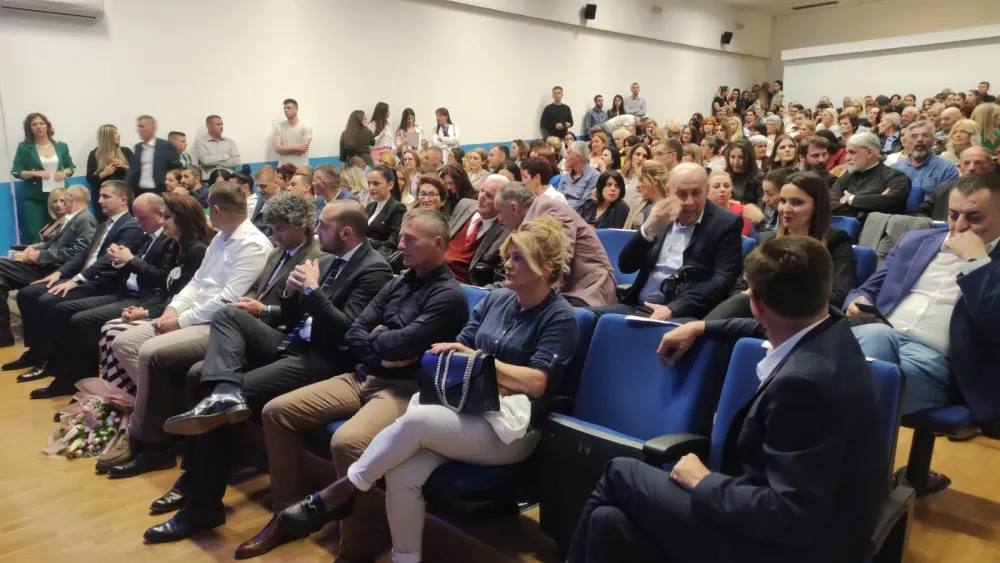 (VIDEO) Proslava 150 godina &scaron;kolstva u Zeti: &Scaron;kola je vi&scaron;e od table, krede i knjige