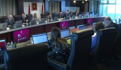 CEDEM: Učinkom Vlade nezadovoljno 42,3 odsto građana