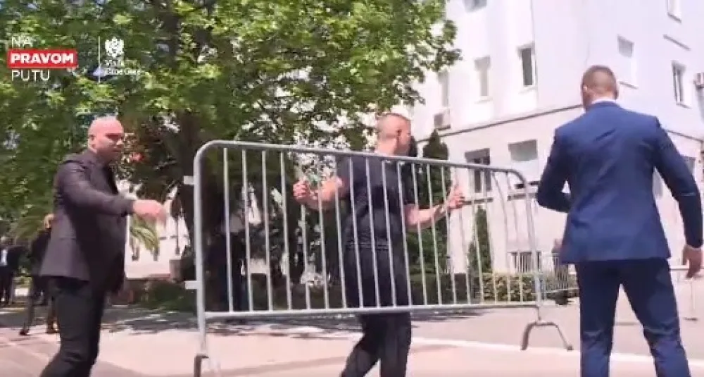 Skrin&scaron;ot, Tviter