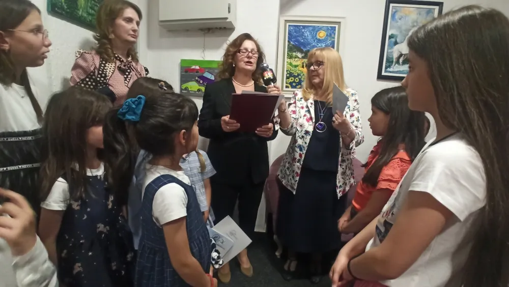 Dјeca iz Nik&scaron;ića predstavila likovne radove u podgoričkoј galeriјi "Katarinine čaroliјe"