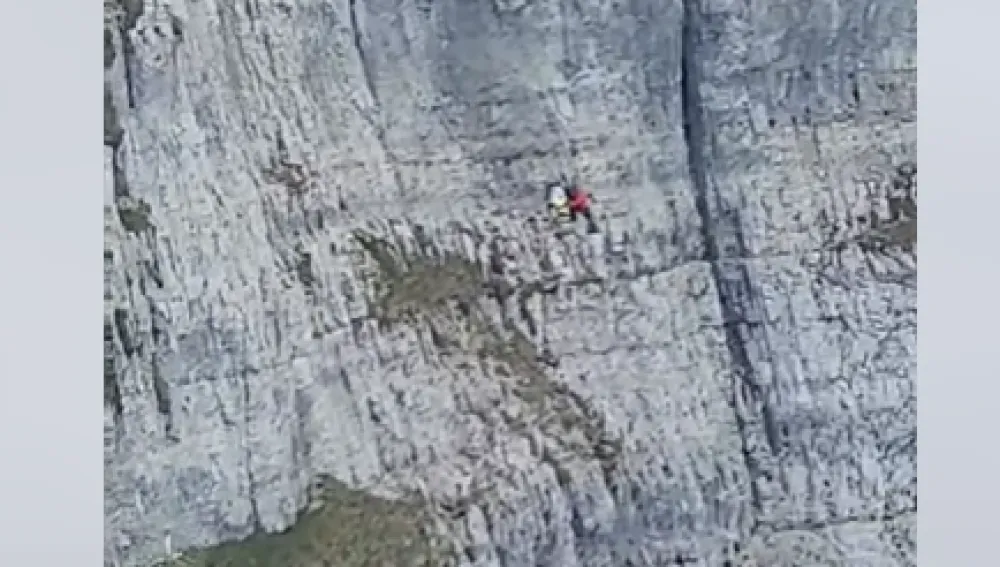 (VIDEO) Velika akcija spasavanja u BiH: Povrijeđena žena visi na stijenama
