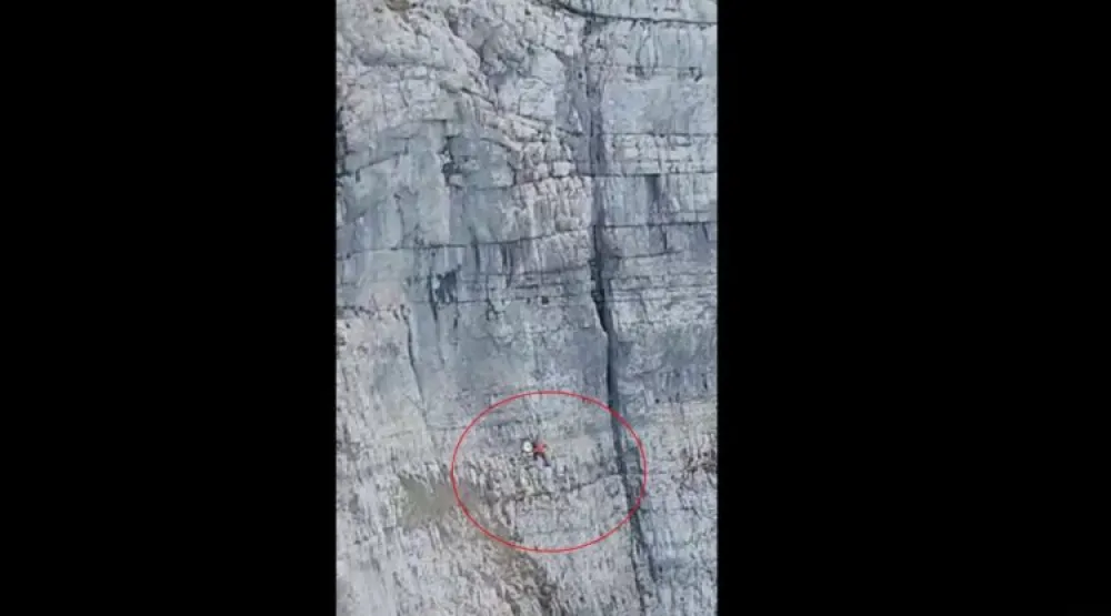 Povrijeđena Hrvatica spu&scaron;tena sa litice visoke 400m
