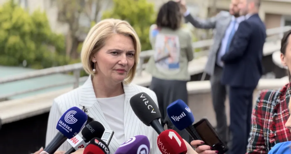 Sjednica Glavnog Grada, Olivera Injac