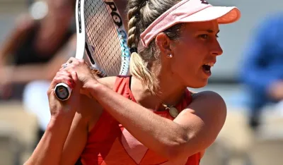 Mertens nadigrala Pegulu