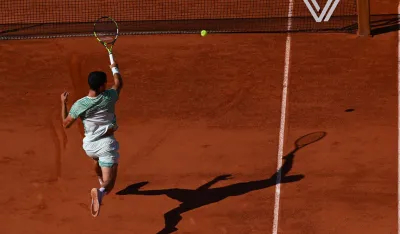 Karlos Alkaras među osam u Parizu