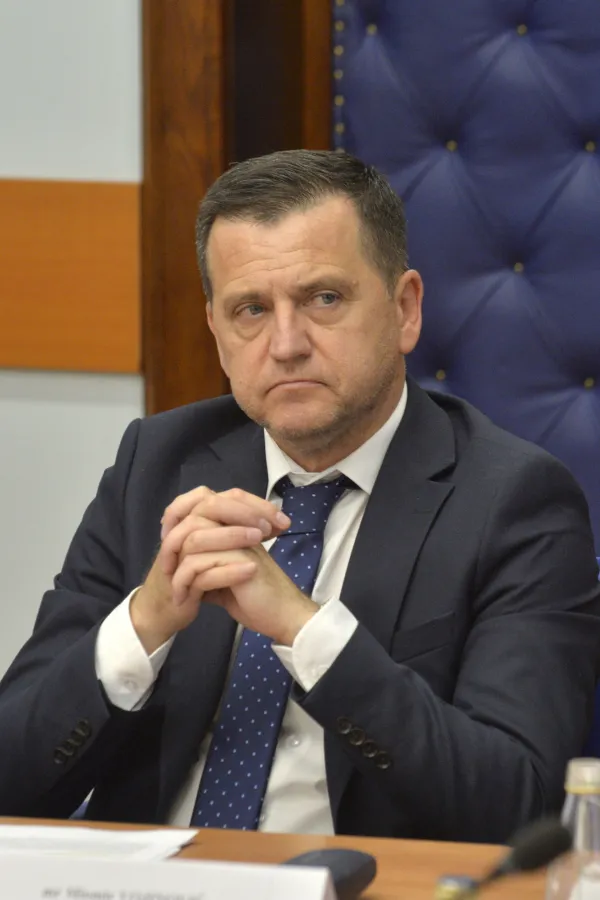 Odbor za ljudska prava, Kontrolno saslusanje ministara, Miomir Vojinovic ministar prosvete, Miomir Vojinovic