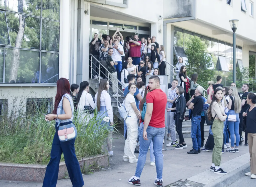 protest ispred ministarstva prosvjete