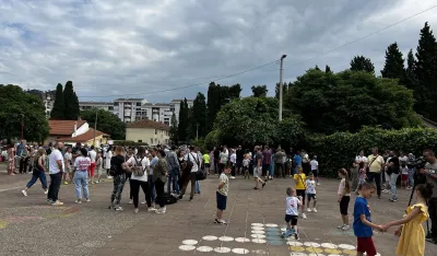Protest roditelja učenika O&Scaron; Oktoih