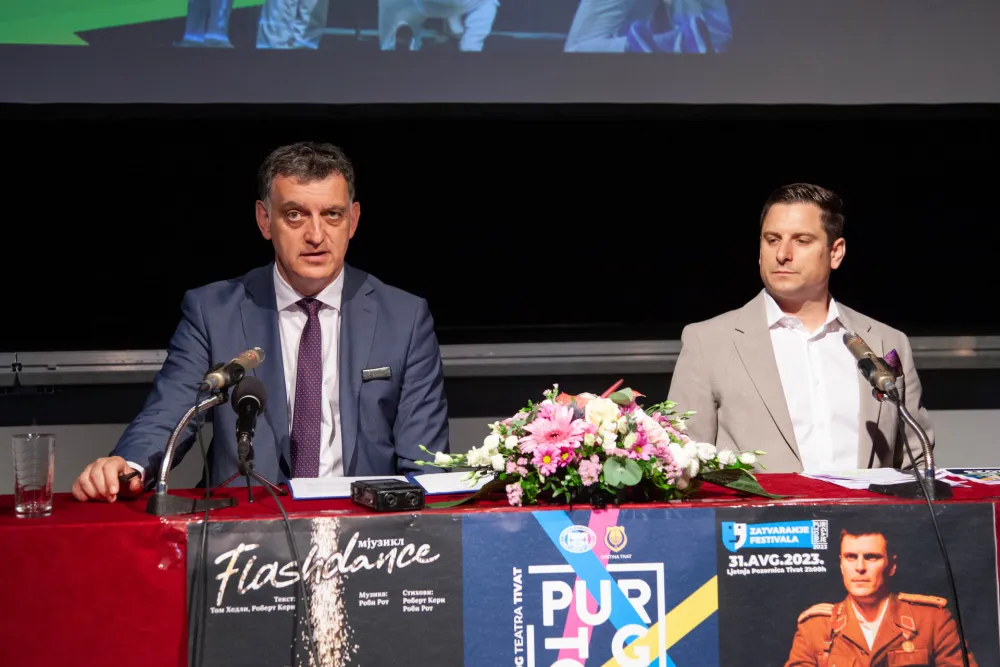 УЧЕСНИЦИ ПРЕСА