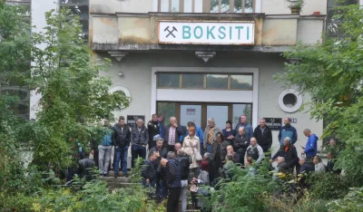 protest bivsih radnika rudnika boksita