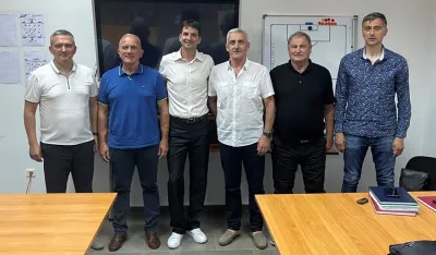 Medigović u dru&scaron;tvu komisije