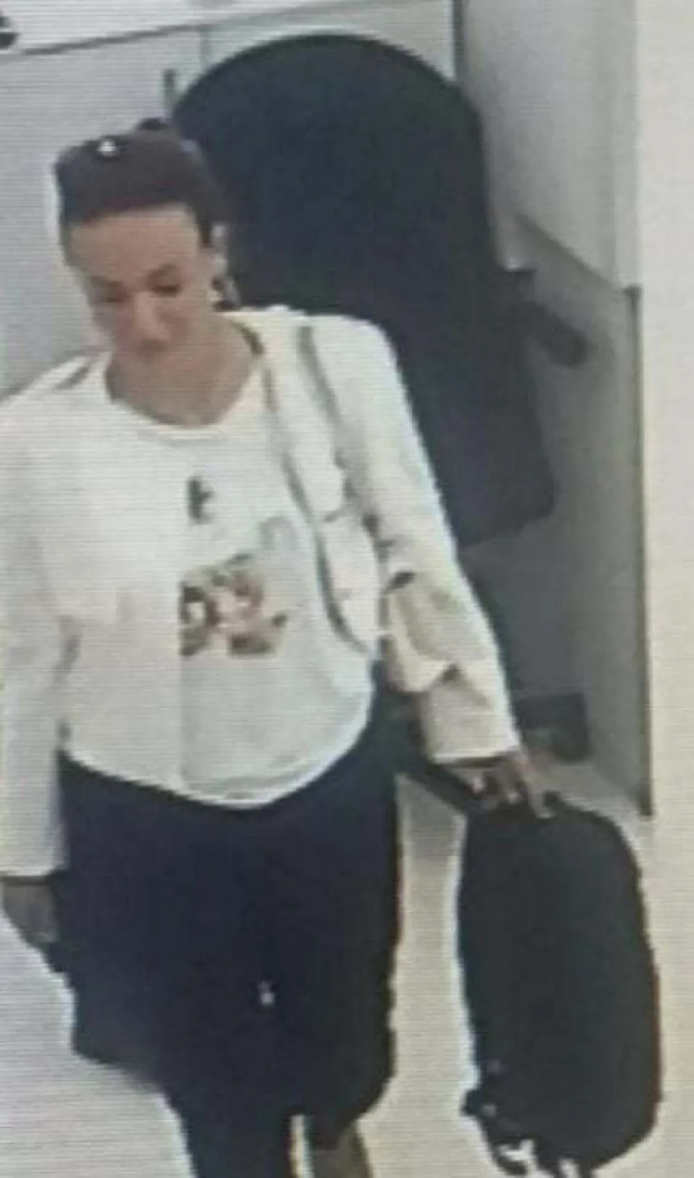 Полиција трагала за женом са снимка из банке