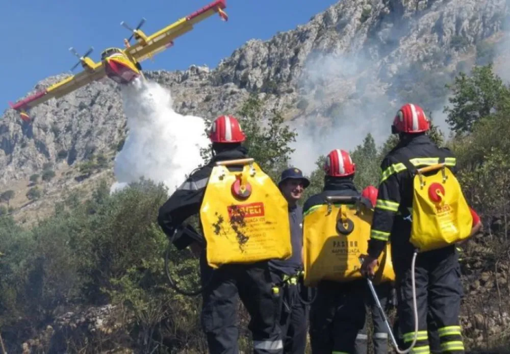 Za ga&scaron;enje požara trenutno spreman samo јedan avion