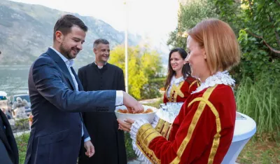 Jakov Milatović na donatorskoj večeri u Stolivu