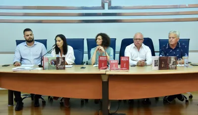 Literarne zidanice za čitanje i pamćenje
