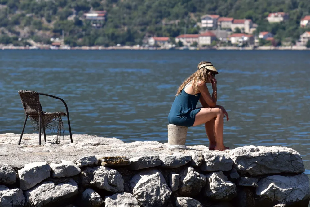 Turizam, turizam 2022, turizam2022, boka kotorska, prcanj, turisti, more, ljeto 2022, ljeto2022, sunce, vrucina