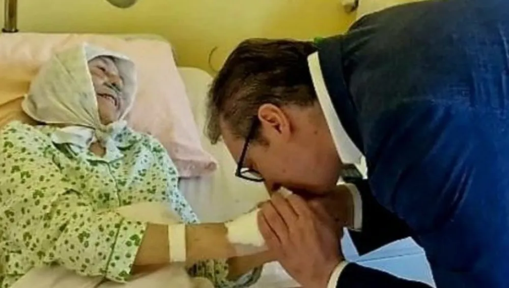 Aleksandar Vučić sa igumanijom