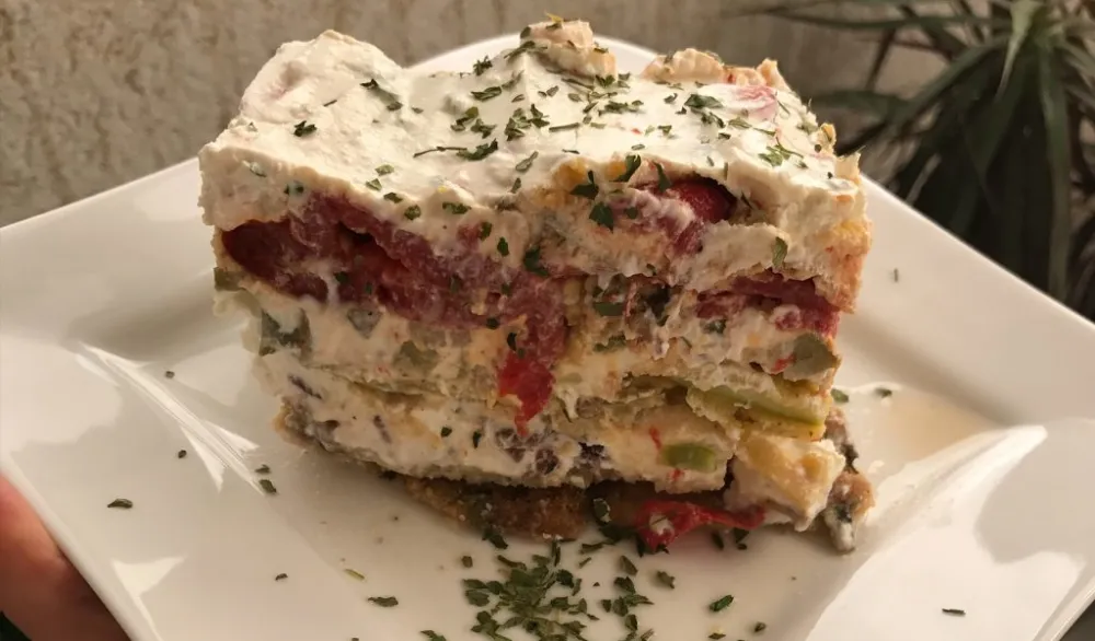 slana torta s povcem