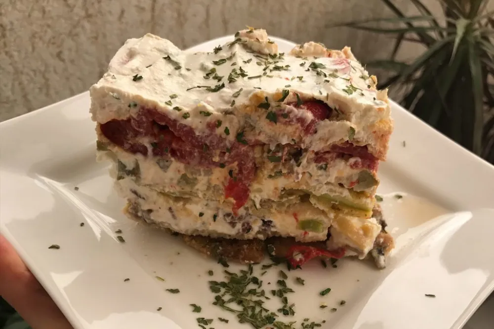 slana torta s povcem