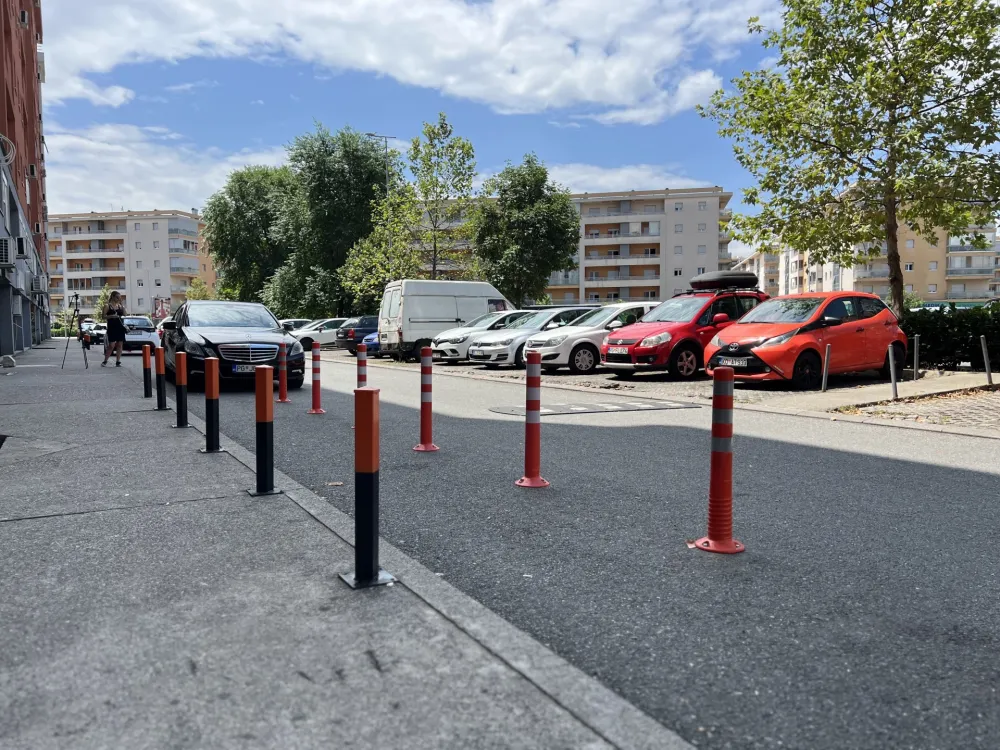 (VIDEO) Rampa za goste: Vlasnici lokala i stanari Siti kvarta u raskoraku