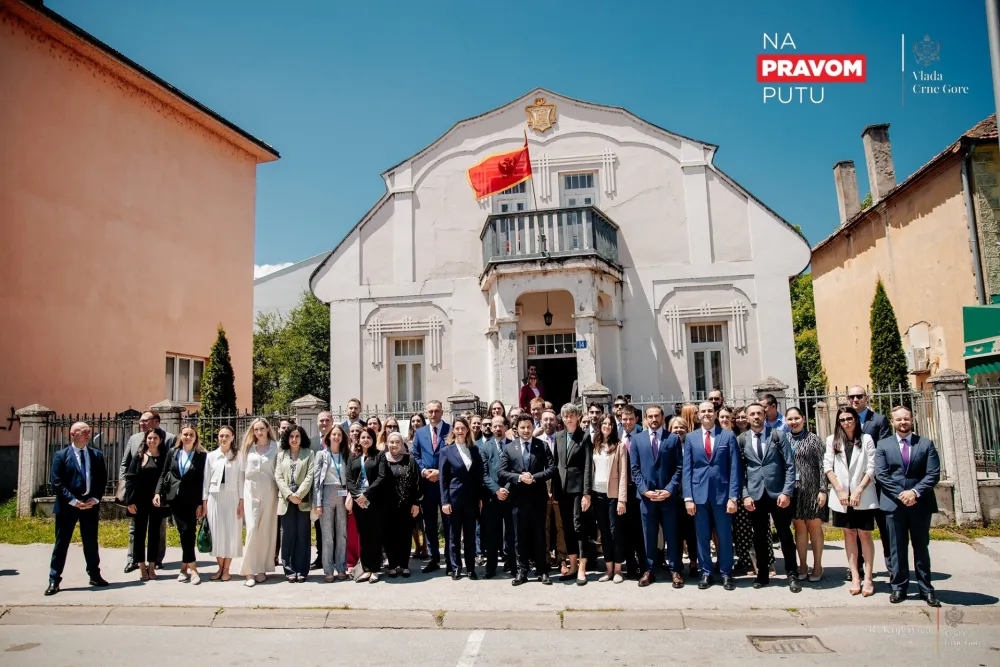 Ljetnja &scaron;kola za mlade diplomate u Beranama