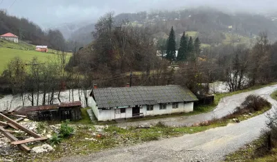 Некадашњи откупни центар и продавница у селу Ђулићи