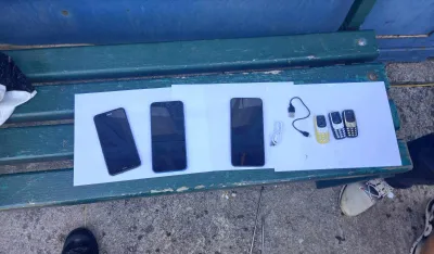 (FOTO) Zatvorska policija prona&scaron;la &scaron;est telefona prilikom kontrole klima uređaja