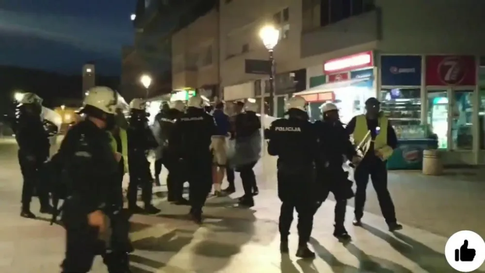 Prva presuda za prebiјanje učesnika protesta iz 2020.: Policaјcima za zlostavljanje kućni zatvor