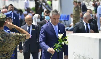 Đukanović: Zabrinjava da i nakon 28 godina ima onih koji negiraju genocid
