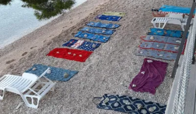 U hrvatskom gradiću zabranjeno ostavljanje pe&scaron;kira po plaži