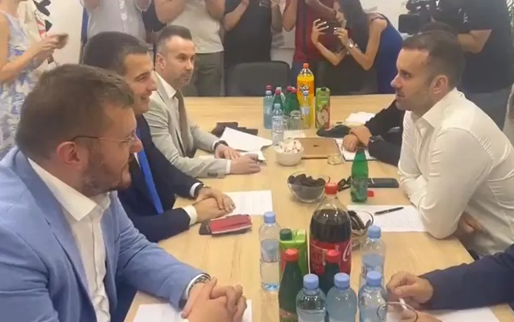 Demokrate i PES razgovaraju o formiranju vlade