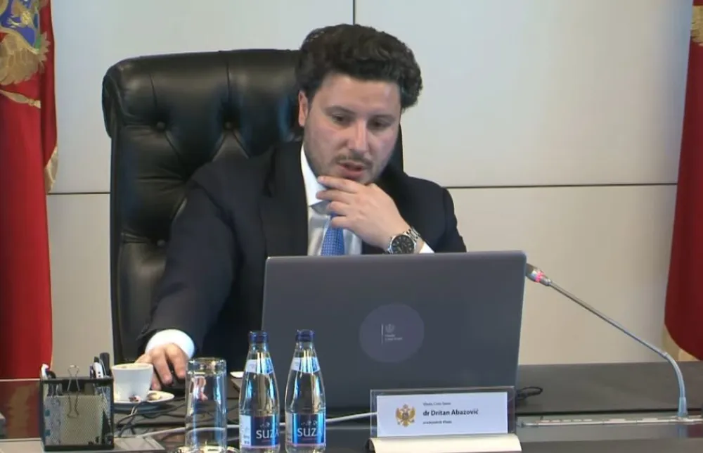 Abazović: Naredne srijede tematska sjednica Vlade o turističkoj sezoni