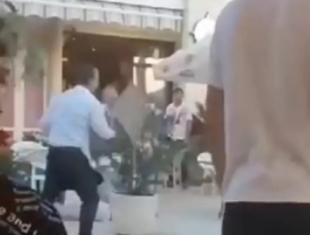 (VIDEO) Rafailovići: Tuča gostiju i osoblja restorana