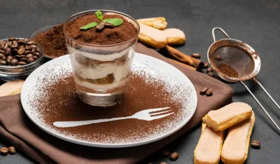 Lažni tiramisu u ča&scaron;i