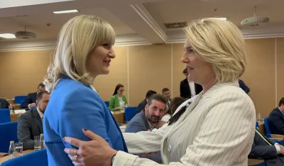 Sjednica Glavnog Grada, Olivera Injac i Jelena Borovinić Bojović