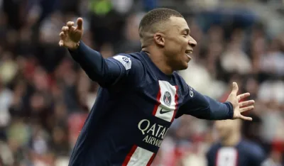 Kilijan Mbape ispred Nejmara i Mesija po zaradi