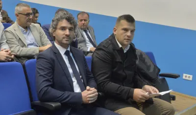 Knežević i Mandić zamolili da se ne glasa za smјenu predsјednika SO Zeta: Lokalne i državne fotelje u koaliciјi