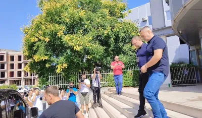 SDT tereti Veljovića da je Mrkiću javio da će mu biti pretresena kuća