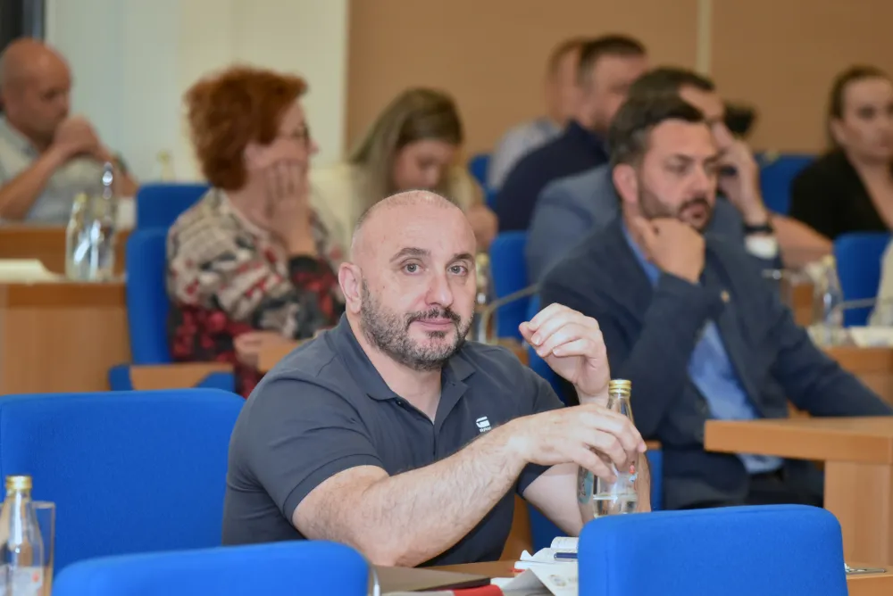 Aleksandar Zeković protiv uniformisanja taksista: Stil odiјevanja јe sloboda izražavanja