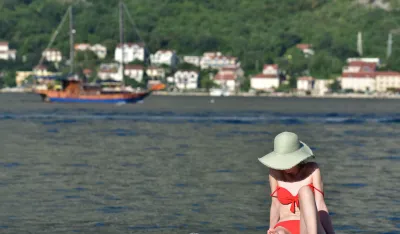 Turizam, turizam 2022, turizam2022, boka kotorska, prcanj, turisti, more, ljeto 2022, ljeto2022, sunce, vrucina