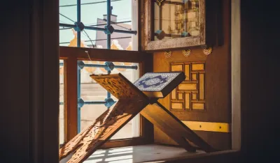 Unsplash: Anis Coquelet<br>Kuran
