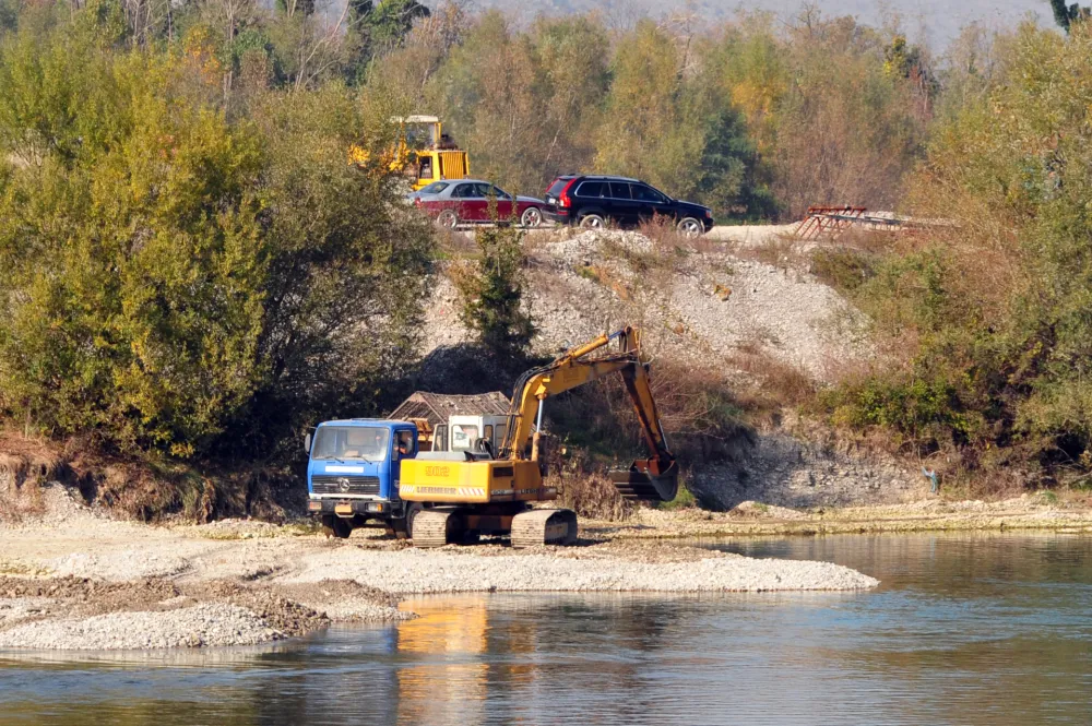 Krivična prijava zbog krađe &scaron;ljunka u naselju Botun